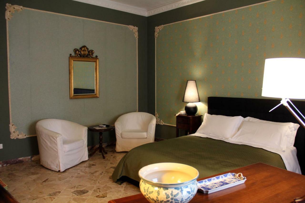 Neathon Rooms Noto Exterior photo